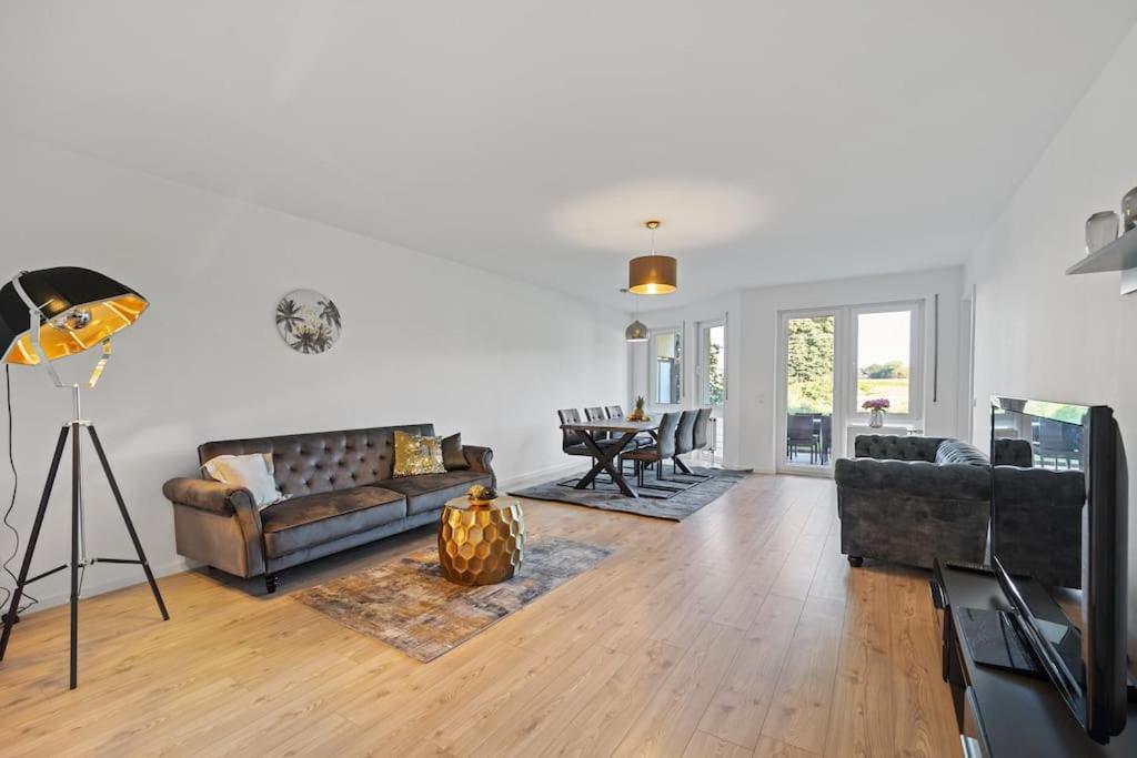 3 Zimmer Eg Wohnung Direkt Am Kurpark Bad Aibling Luaran gambar